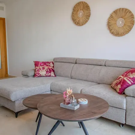 2 Bedroom Penthouse With Pool And Views