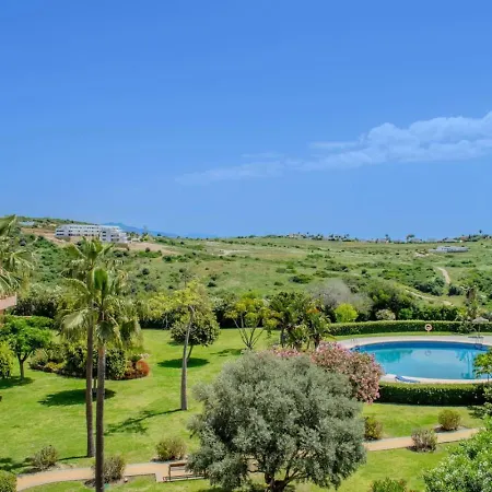 2 Bedroom Penthouse With Pool And Views Apartment